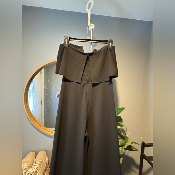 Elegant Black Strapless Jumpsuit - Picture 3 of 7
